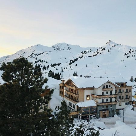 Hotel Alpenland Обертауерн Екстериор снимка