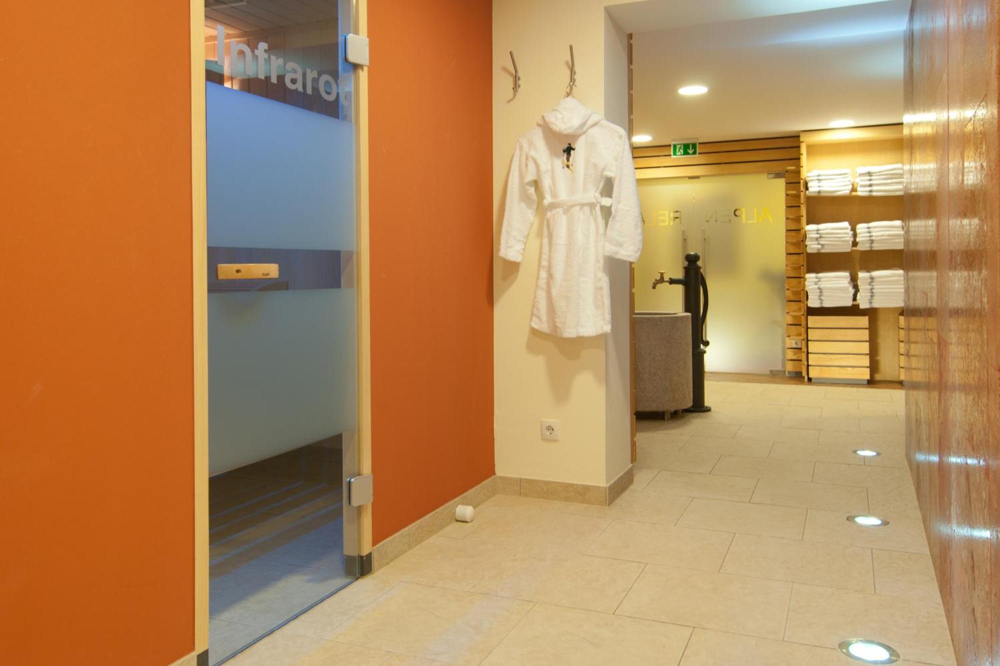 Hotel Alpenland Обертауерн Екстериор снимка