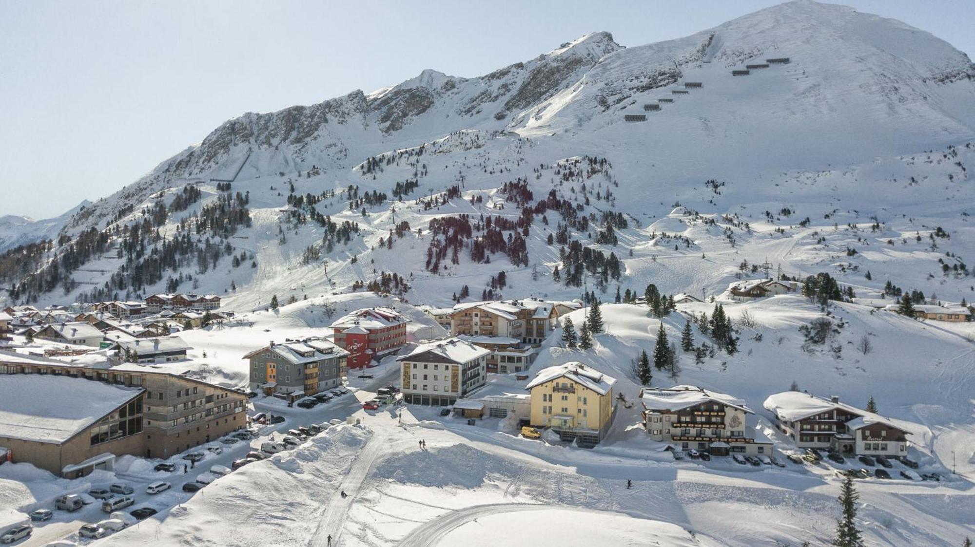 Hotel Alpenland Обертауерн Екстериор снимка