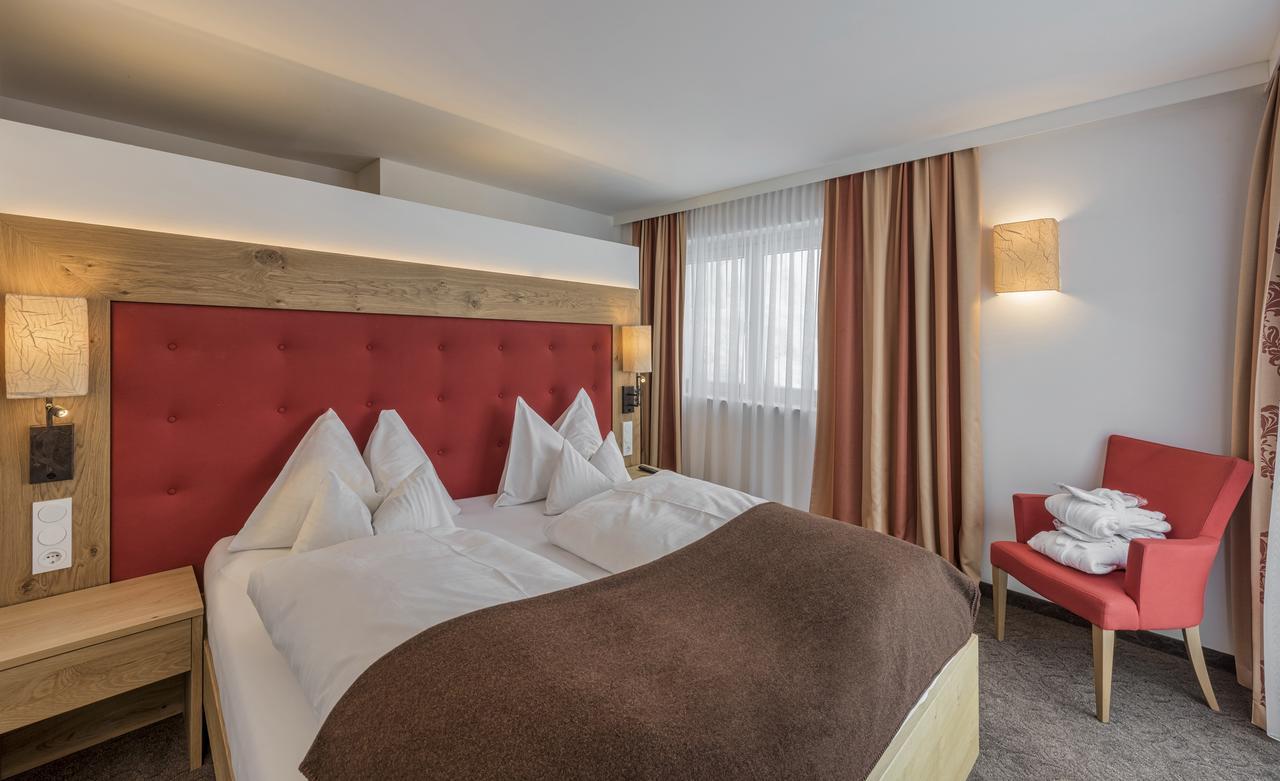 Hotel Alpenland Обертауерн Екстериор снимка
